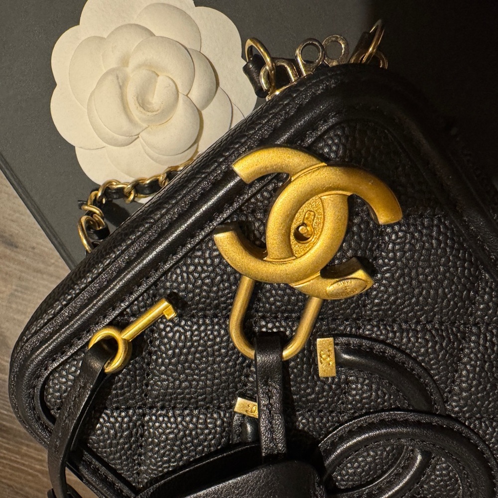 CHANEL Black Quilted Crossbody Bag - Picture 2 of 4